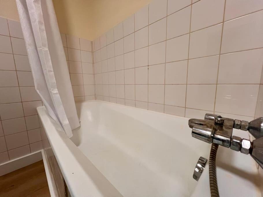 Appartement Climatise 4Prsn Au Pied De La Citadelle เบอซองซง ภายนอก รูปภาพ